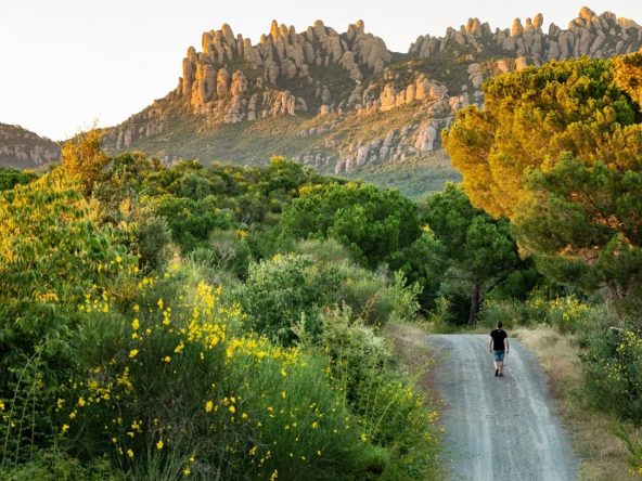 Macizo de Montserrat visto desde la comarca de l’Anoia